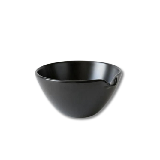Porcelain Matcha Pouring Bowl in black